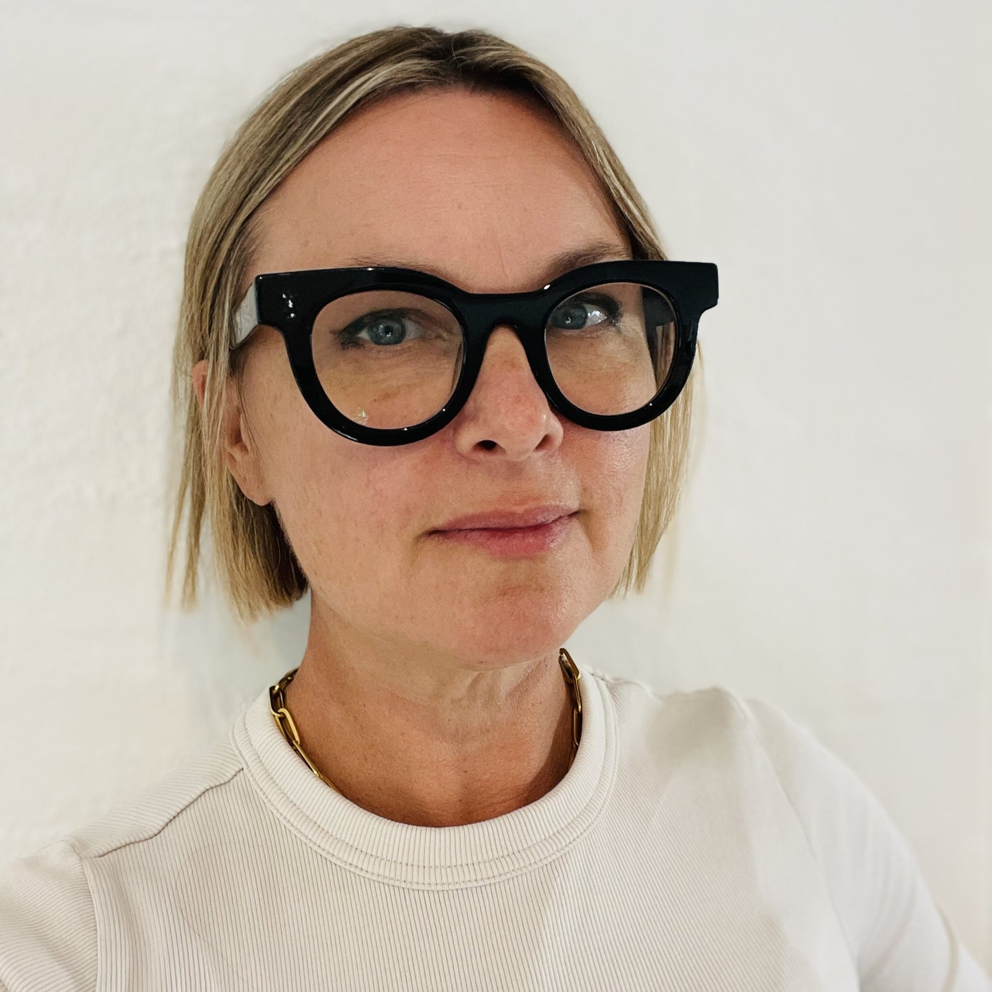Les Lunettes round cat eye cool reading glasses online Australia in black for men and women