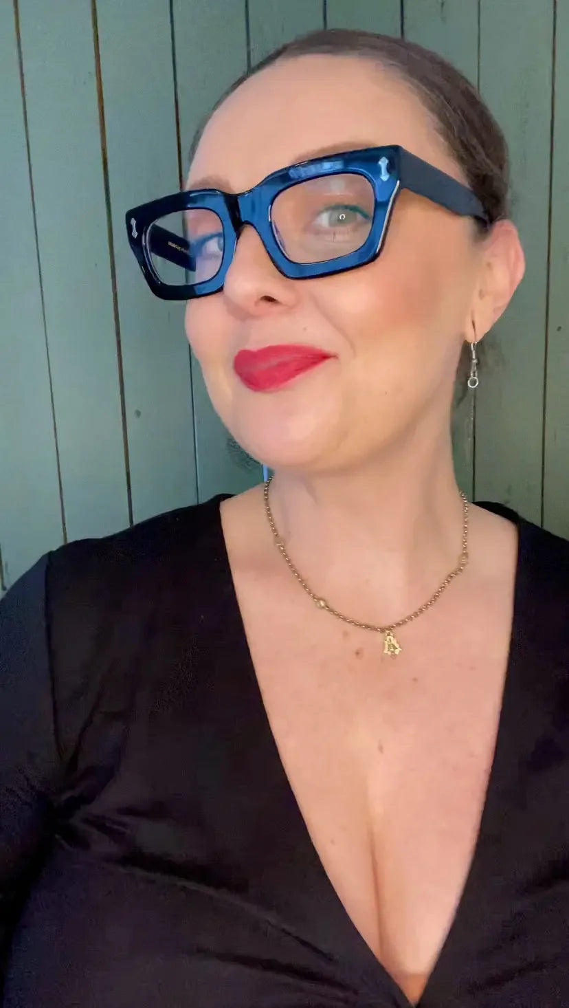 woman wearing rectangle thick black frame cool reading glasses – Ministry of Sight