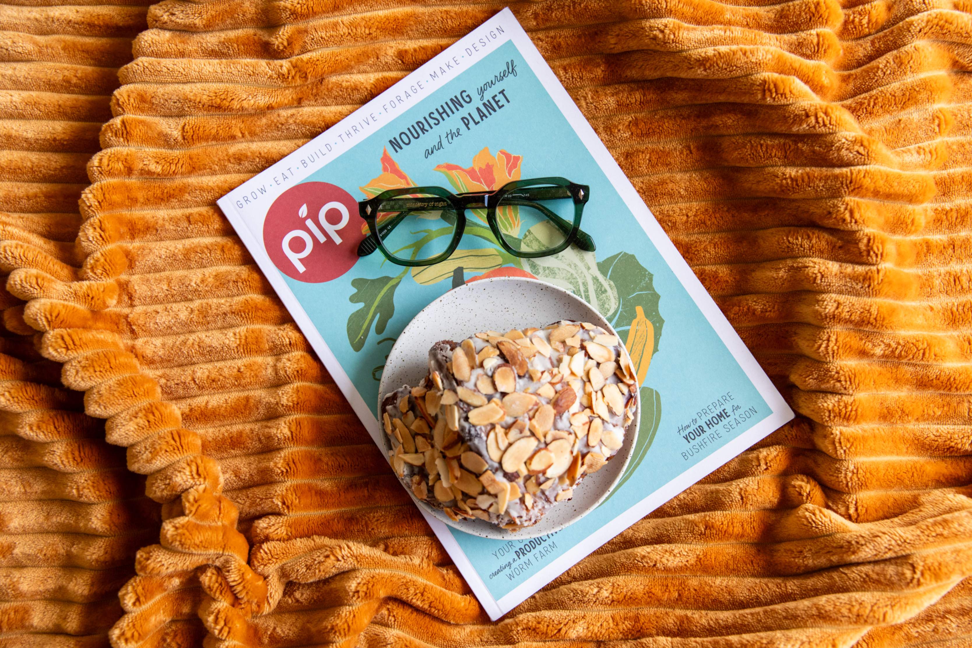 Reading Glasses Lens Coatings: What to Know | Ministry of Sight