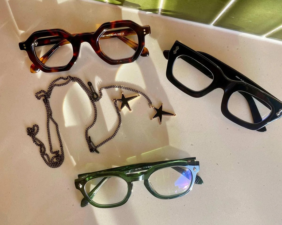 Care for Reading Glasses: Cleaning, Storage, Tips