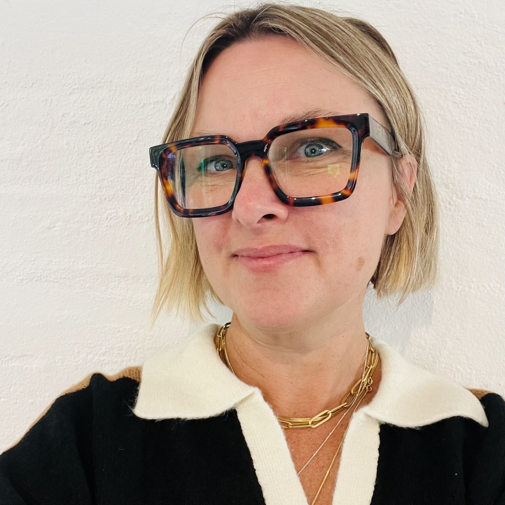 The Square shaped frame cool reading glasses online Australia in tortoiseshell for men and women