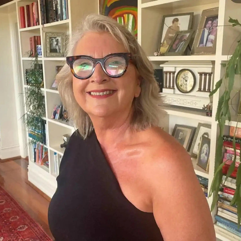 Les Lunettes - over 70s Australian woman wearing tortoiseshell round reading glasses - ministry of sight readers