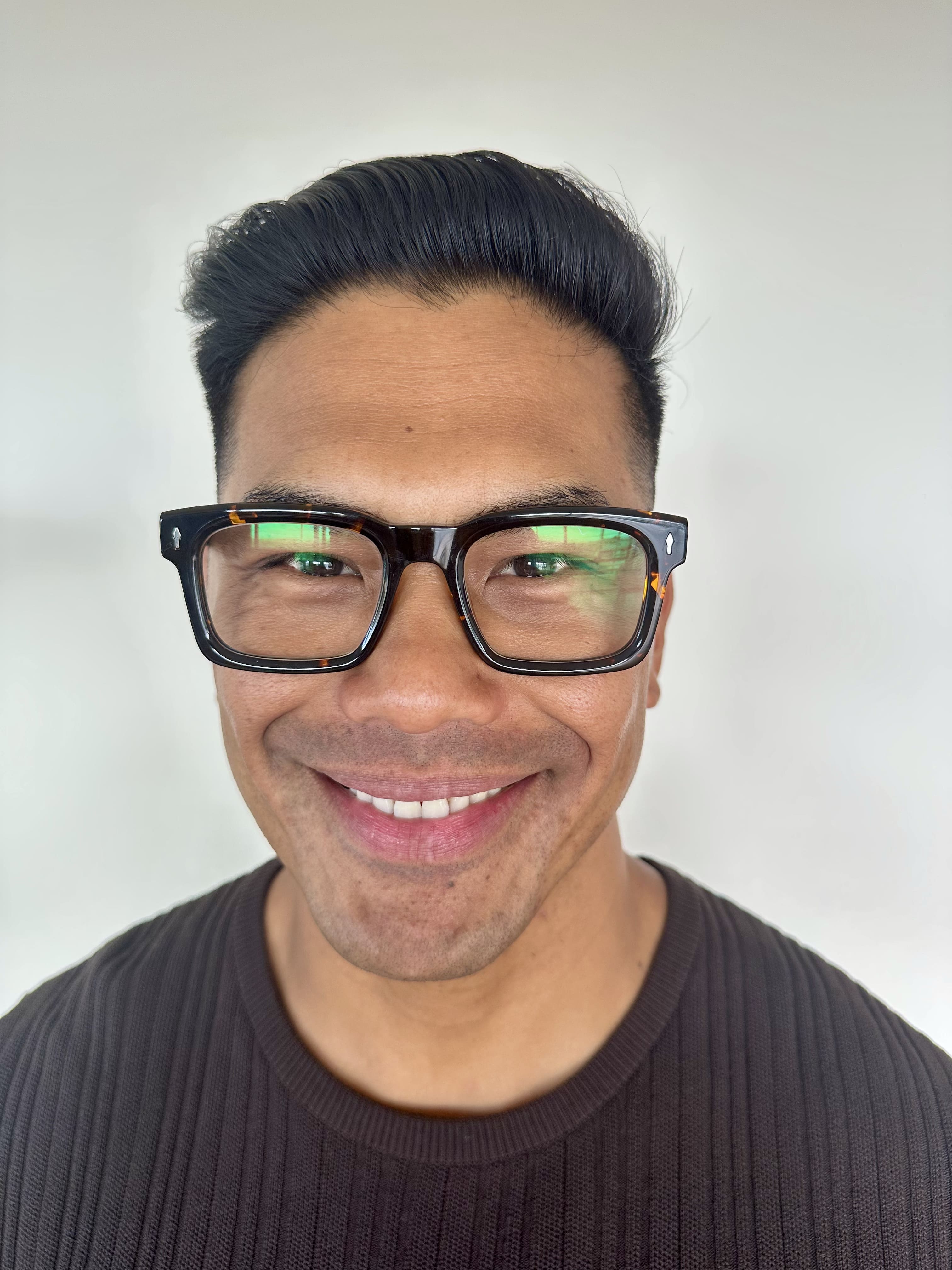 Australian stylish man over 40 wearing square tortoiseshell reading glasses - Ministry of Sight readers