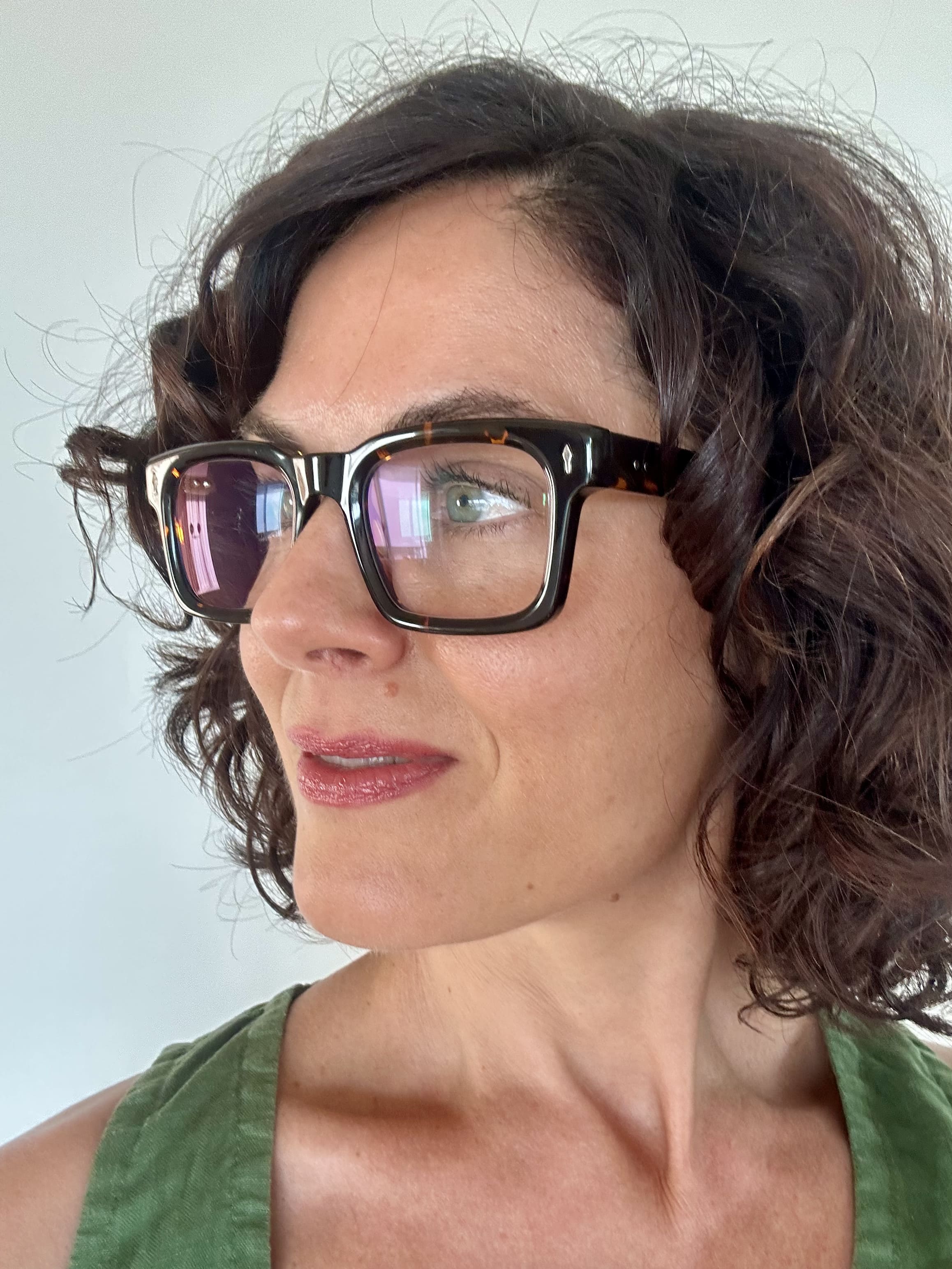 Australian stylish woman over 40 wearing square tortoiseshell reading glasses - Ministry of Sight readers