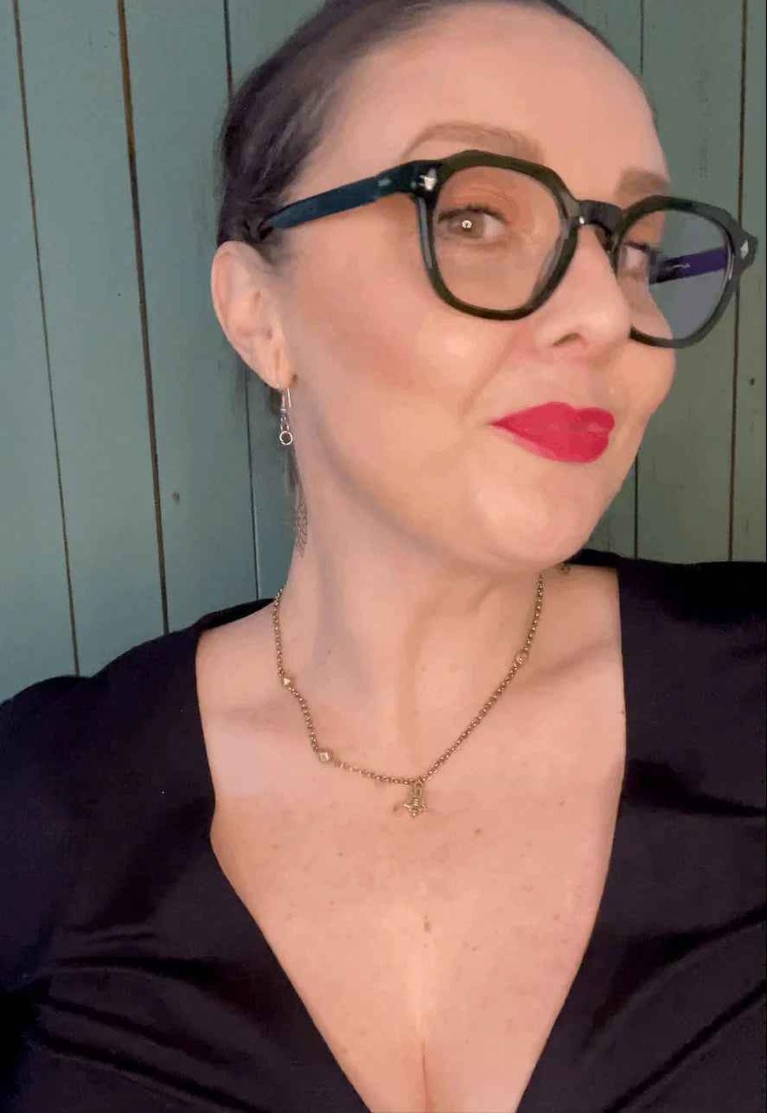 The Vintage - Elegant woman in flat top vintage reading glasses - ministry of sight - readers