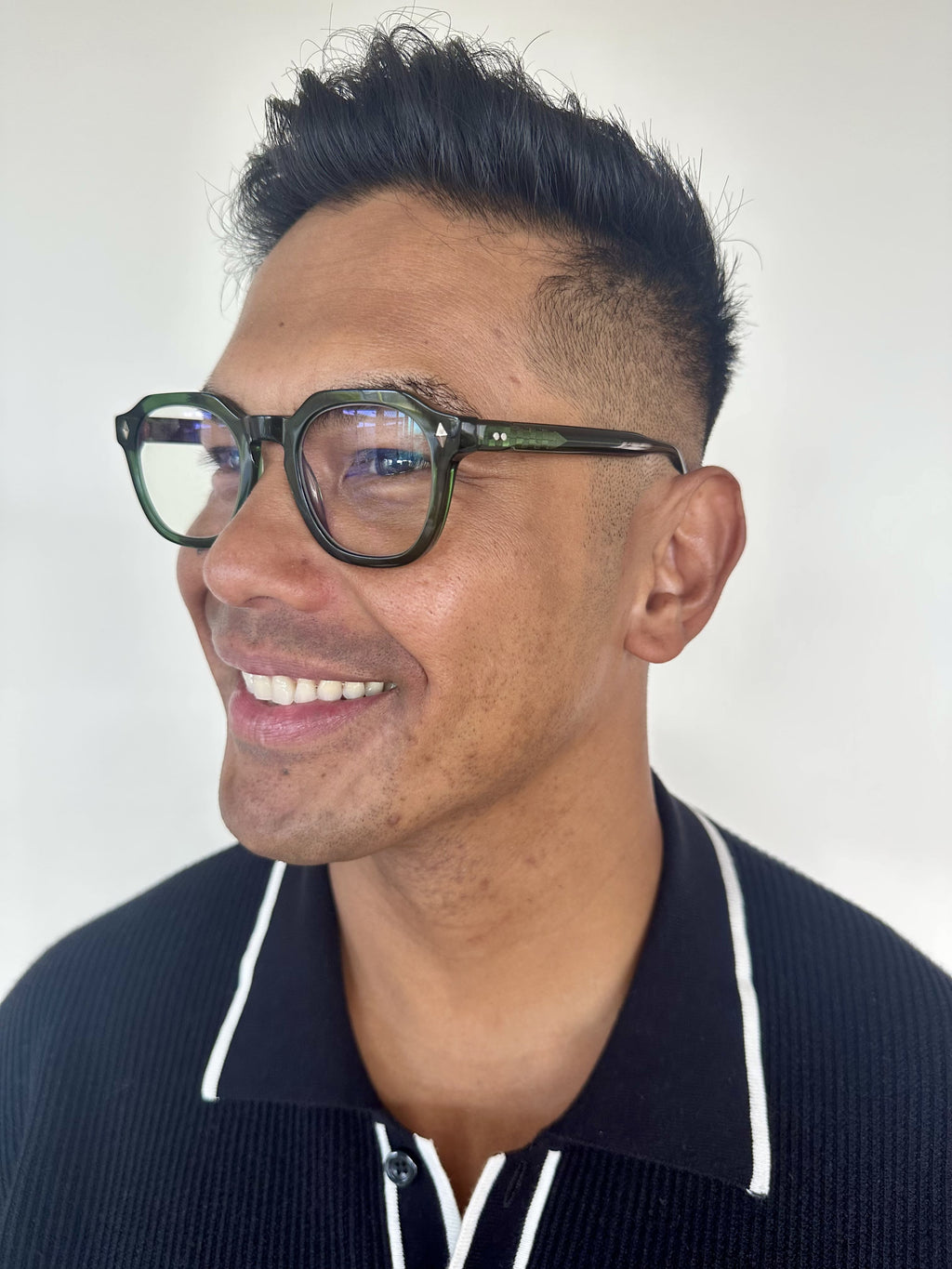Stylish man wearing The Vintage ministry of sight - flat top reading glasses - green readers - ministry of sight