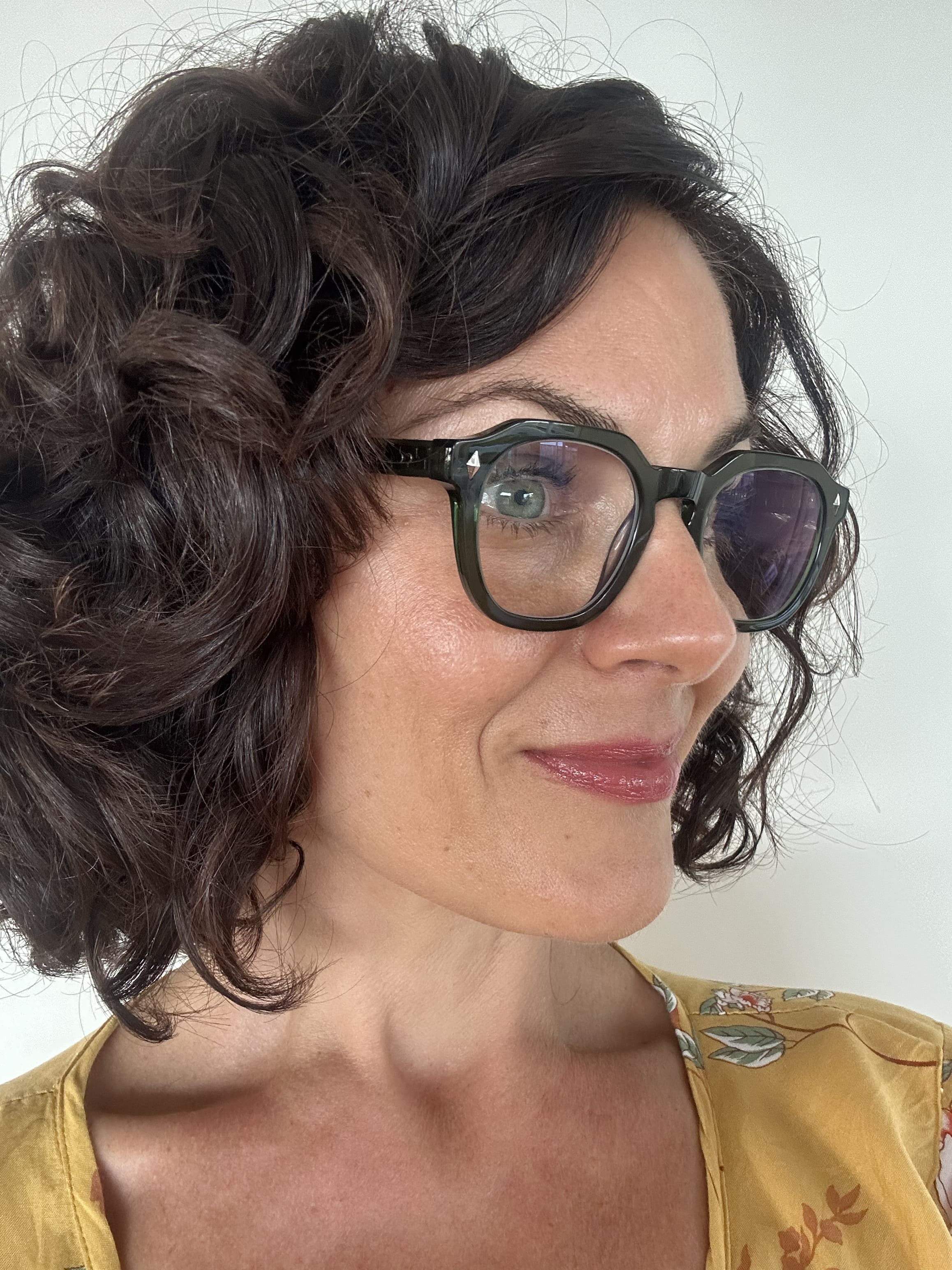 Beautiful woman over 40 years old wearing The Vintage ministry of sight - flat top reading glasses - green readers - ministry of sight