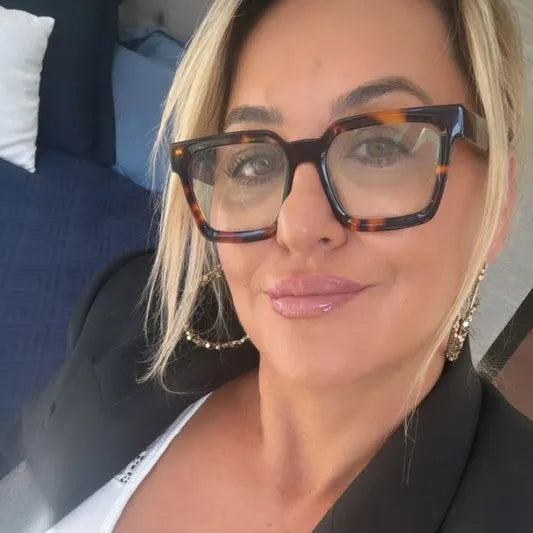 Tortoiseshell square stylish reading glasses