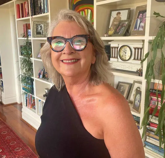 Round cat eye oversized reading glasses