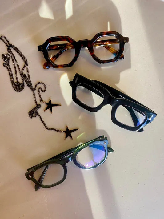 Ministry of Sight stylish reading glasses and glasses chain